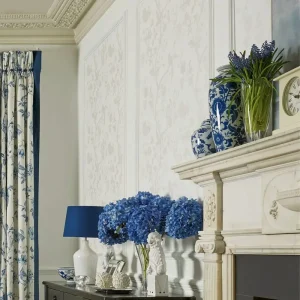 Oriental Garden Pearlescent White Wallpaper