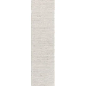 Interrow Runner in Macadamia