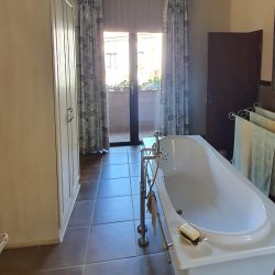 Awiida Interiors - Interiors Designer - Upholstery - Curtains - Custom-made - Silverlakes